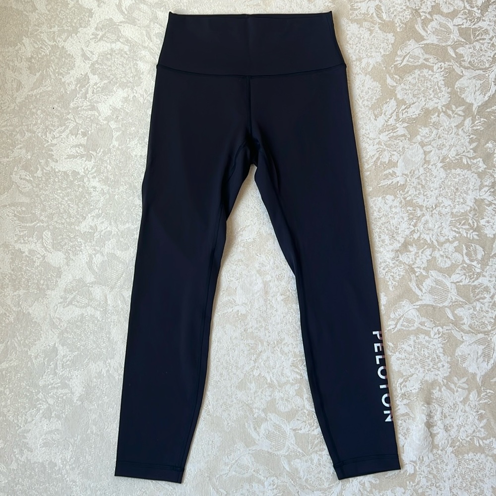 Peloton/Lululemon Wunder Under Train High Rise
Tight 25"